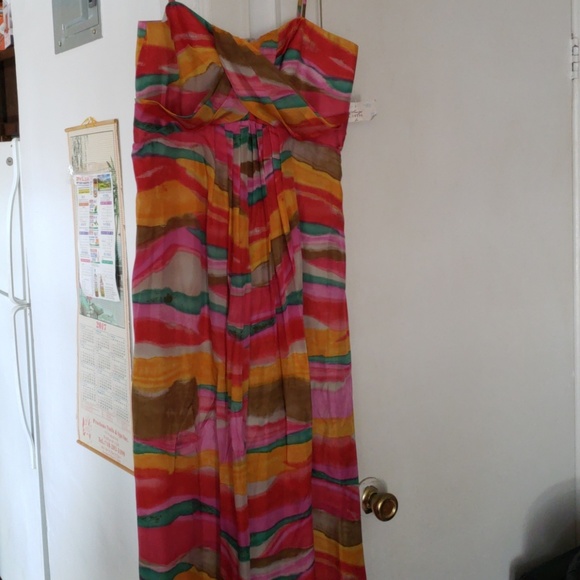 Dress - Picture 3 of 5